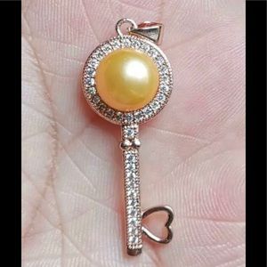 Genuine 10-11MM SOUTH SEA GOLDEN PEARL PENDANT